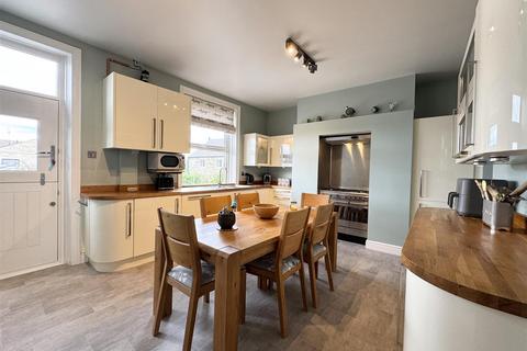 3 bedroom terraced house for sale, Jenkyn Lane, Shepley, Huddersfield, HD8 8AL