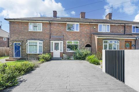 3 bedroom terraced house to rent, Friday Hill West, London E4