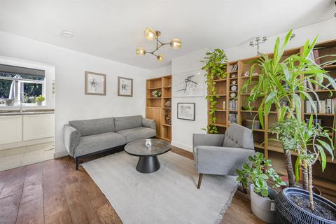 3 bedroom terraced house to rent, Friday Hill West, London E4