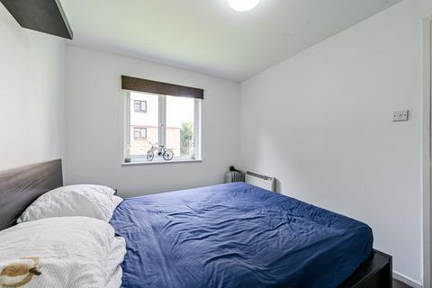 1 bedroom flat for sale, Gables Close, Lee, London, SE12