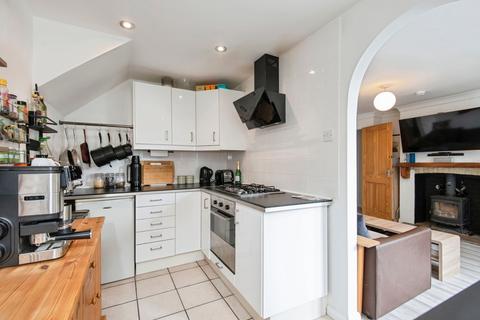 2 bedroom flat for sale, Sun Street, Biggleswade, Bedfordshire, SG18