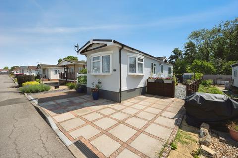 2 bedroom detached house for sale, Folly Park, High Street, Clapham, Bedford, MK41
