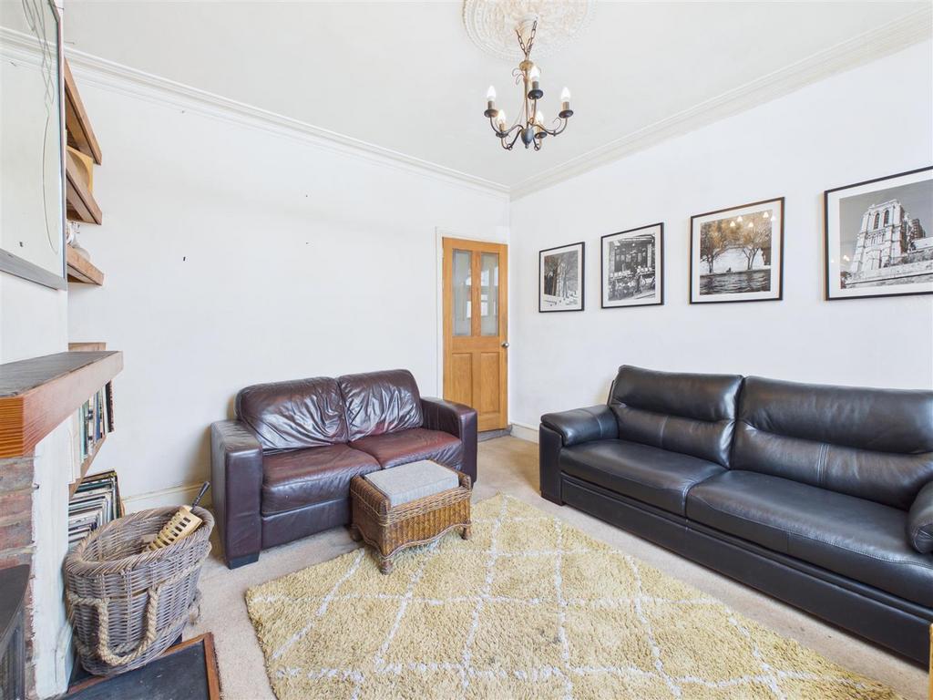 House in Sheffield, Heeley Bottom, Meersbrook - View 3