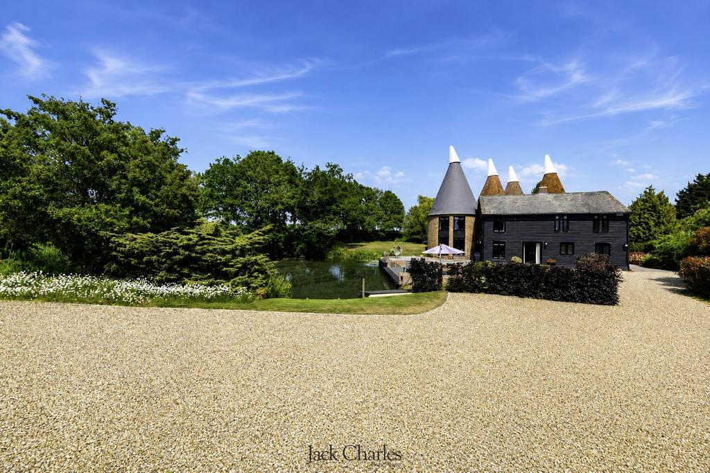A*様 house on the hill Checker 90 Hillview Road, Hilldenborough 5 bed detached house for sale