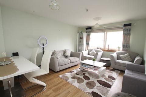 3 bedroom townhouse to rent, Edzell Street, Glasgow, G14
