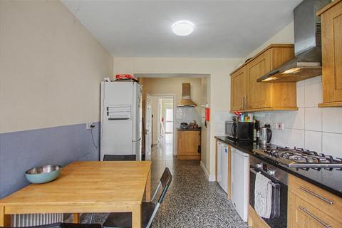 undefined, Bowes Road, LONDON