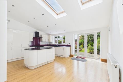 3 bedroom semi-detached house for sale, Allderidge Avenue, Hull HU5
