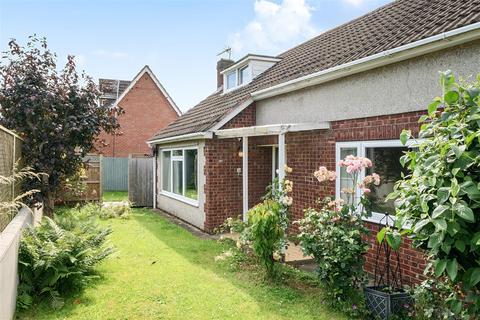 2 bedroom detached bungalow for sale, Lovell Avenue, Oldland Common, Bristol