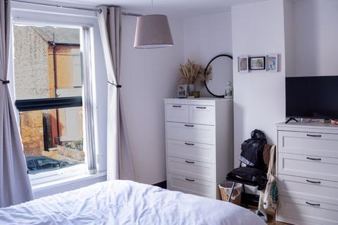 2 bedroom flat for sale, Ashdale Road & 79 St. Johns Road, Waterloo Liverpool L22