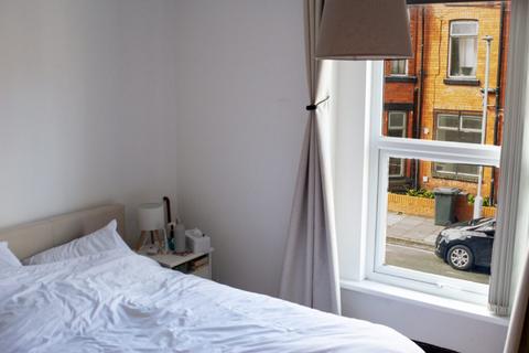 2 bedroom flat for sale, Ashdale Road & 79 St. Johns Road, Waterloo Liverpool L22