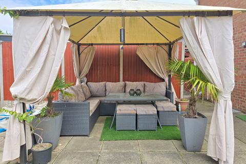 4 bedroom detached house for sale, Sea Road, Chapel St. Leonards, Skegness, PE24 5RX