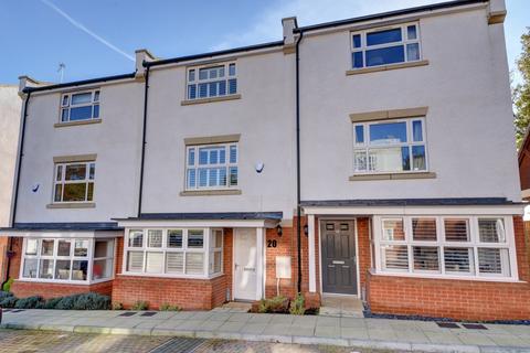 4 bedroom townhouse for sale, Lane End, High Wycombe HP14