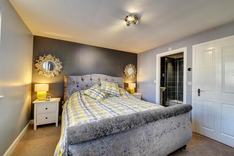 4 bedroom townhouse for sale, Lane End, High Wycombe HP14