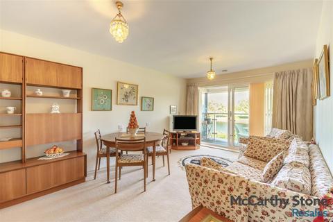 2 bedroom apartment for sale, Wilford Lane, West Bridgford. River Facing Corner Apartment