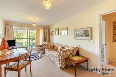 2 bedroom apartment for sale, Wilford Lane, West Bridgford. River Facing Corner Apartment