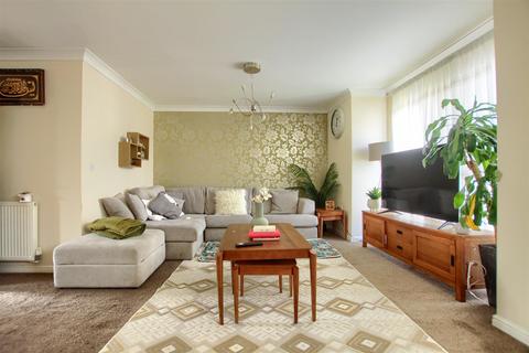 2 bedroom apartment for sale, Sun Gardens, Thornaby