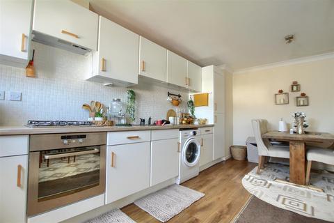 2 bedroom apartment for sale, Sun Gardens, Thornaby