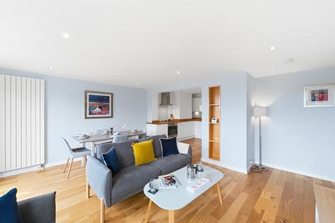 2 bedroom flat for sale, 101/22 East London Street, Edinburgh, EH7