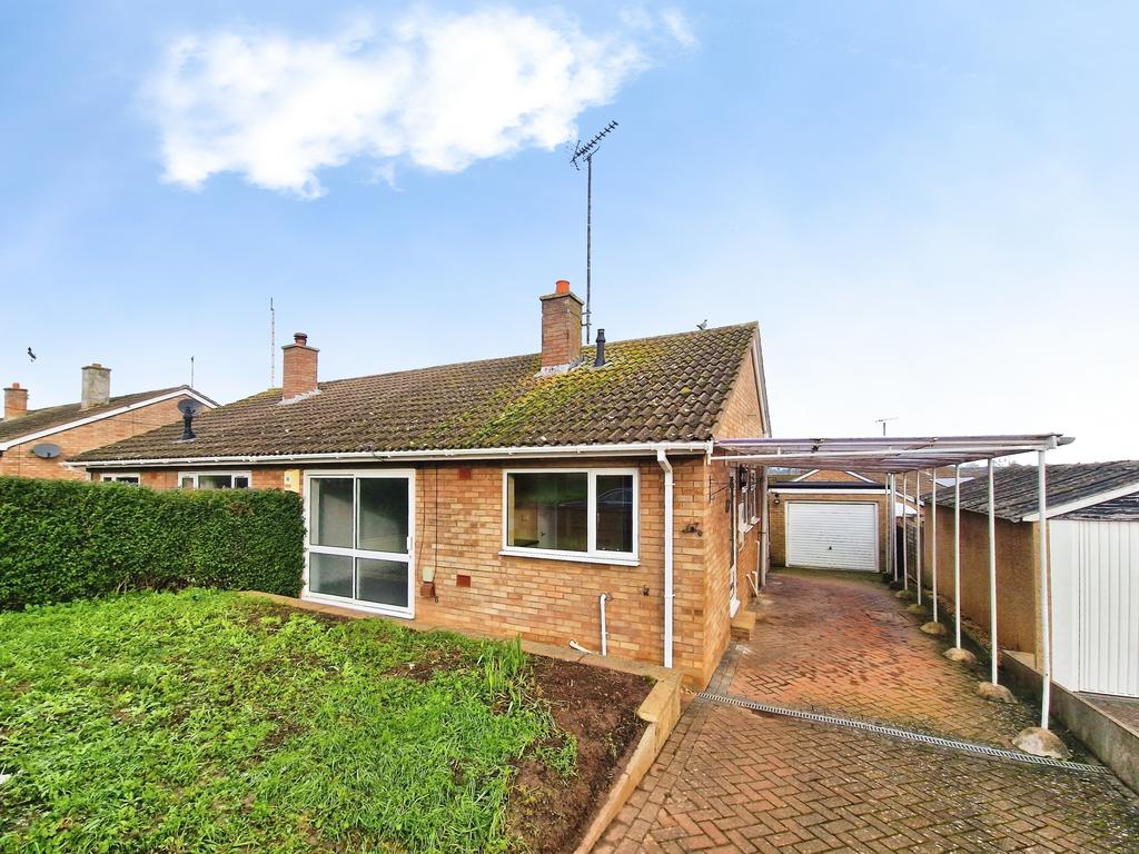 2 bedroom bungalow to rent