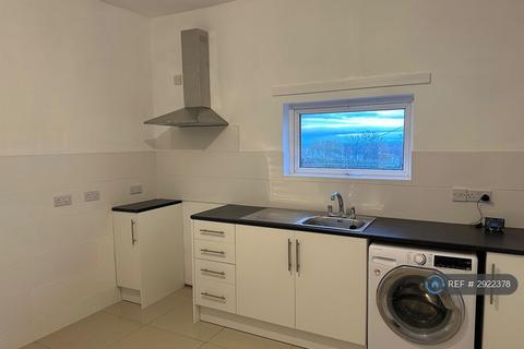 Studio to rent, Oakengates, Telford, TF2