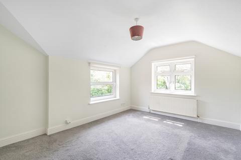1 bedroom maisonette for sale, Frensham Road, Lower Bourne, Farnham, Surrey, GU10