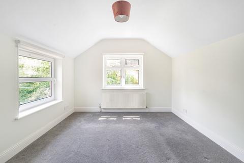 1 bedroom maisonette for sale, Frensham Road, Lower Bourne, Farnham, Surrey, GU10