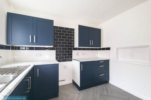 2 bedroom house to rent, Biddiscombe Close, Somerset TA6