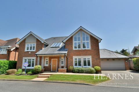 5 bedroom detached house for sale, Dormy Crescent, Ferndown, BH22