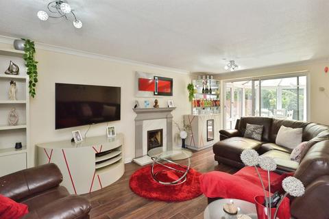 4 bedroom detached house for sale, Harborne Court, Two Mile Ash, Milton Keynes