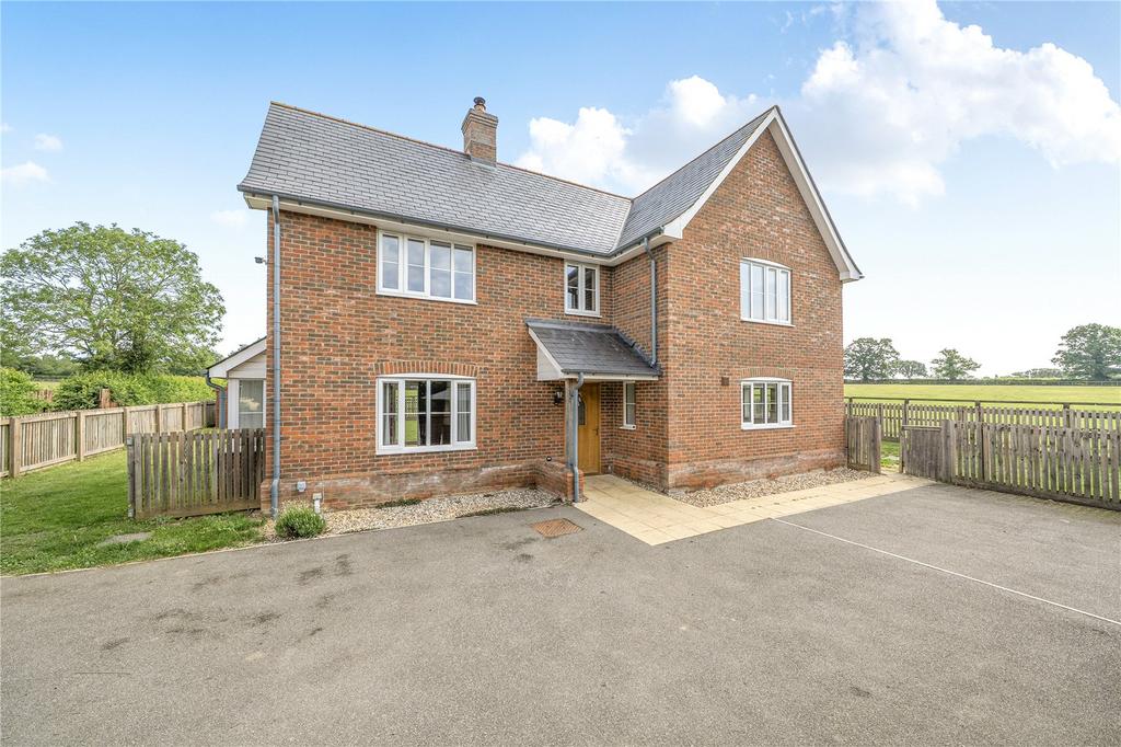 3 bedroom detached house to rent