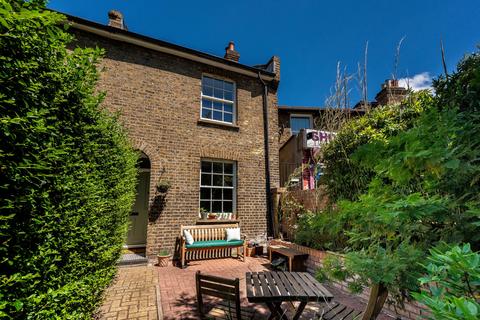 2 bedroom terraced house for sale, Shooters Hill, London, SE18