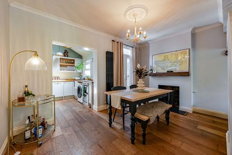 2 bedroom terraced house for sale, Shooters Hill, London, SE18