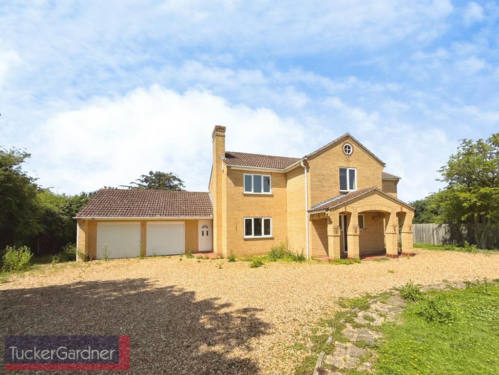 5 bedroom detached house to rent