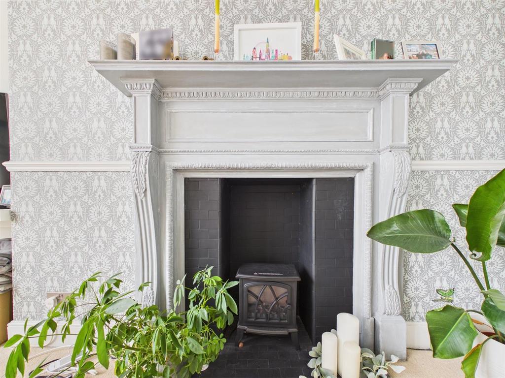 Apartment in Hove, Brunswick - View 5