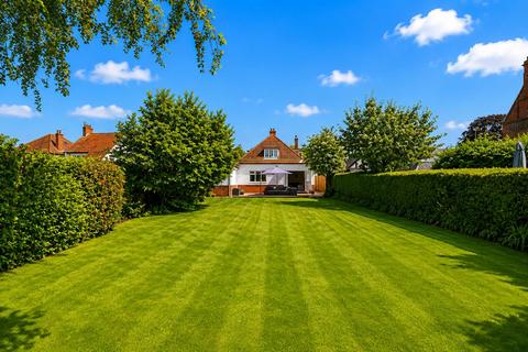4 bedroom detached house for sale, Tranby Lane, Anlaby, Hull