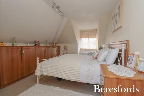 2 bedroom penthouse for sale, Abraham Court, Abraham Court, RM14