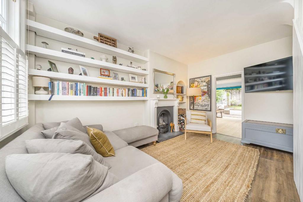Living room, fireplace
