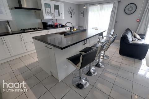 1 bedroom in a house share to rent, Brill Place, Bradwell Common