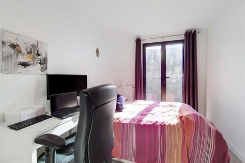 3 bedroom flat to rent, Nipper Alley, Kingston Upon Thames KT1