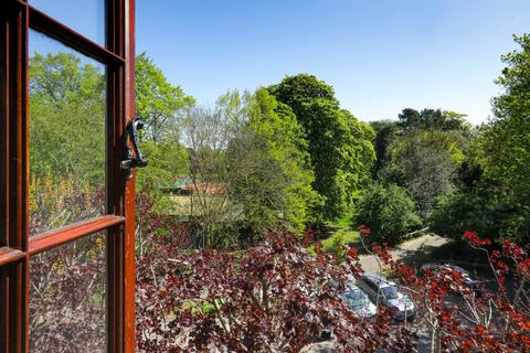 1 bedroom flat for sale, Park Road, Faversham, Kent, ME13