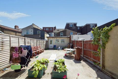 4 bedroom terraced house for sale, Cottenham Road, Walthamstow, E17