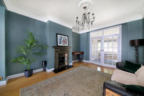 4 bedroom terraced house to rent, Birchlands Avenue, London SW12