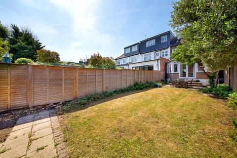 4 bedroom terraced house to rent, Birchlands Avenue, London SW12