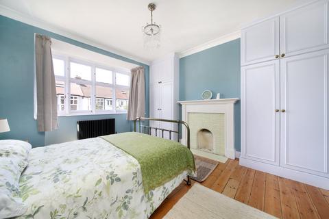 4 bedroom terraced house to rent, Birchlands Avenue, London SW12