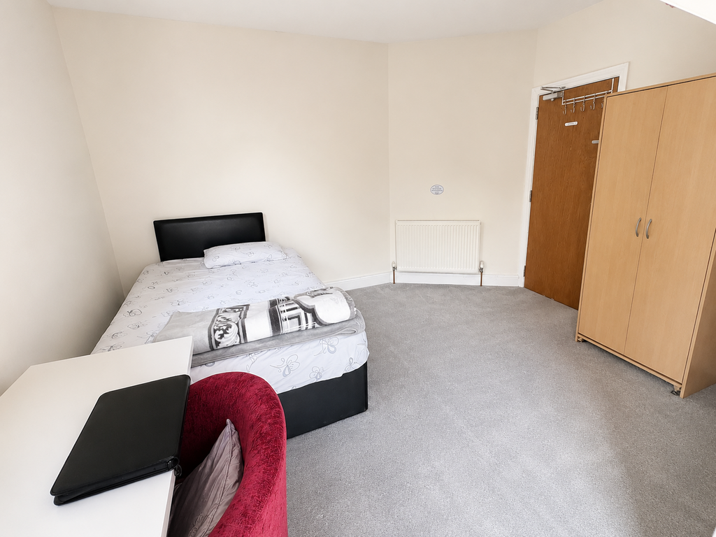 Room 8 Vicarage Road, Birmingham, B18
