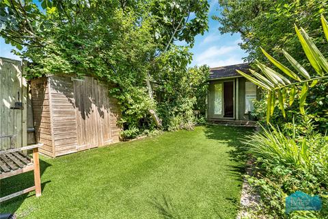 4 bedroom semi-detached house for sale, Holdenhurst Avenue, London, N12