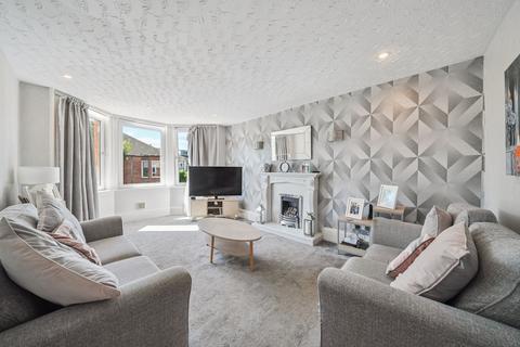 2 bedroom flat for sale, 5 Brenfield Road, Flat 1/1, Muirend, Glasgow, G44 3LP