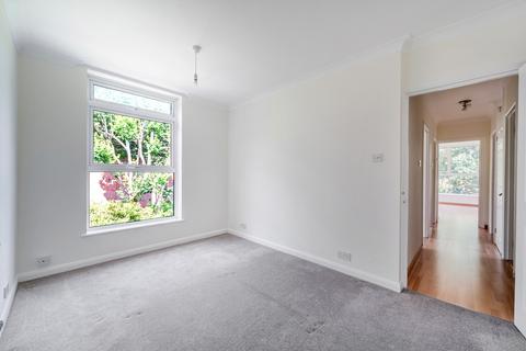2 bedroom flat for sale, Ellesmere Road, Weybridge, KT13