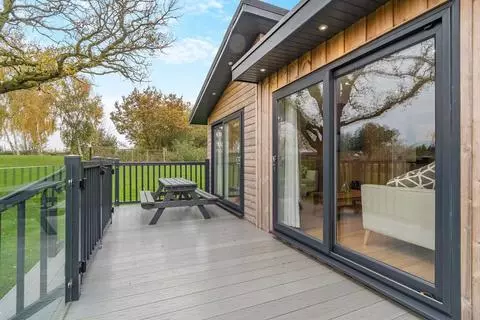 2 bedroom holiday lodge for sale – pohled 2