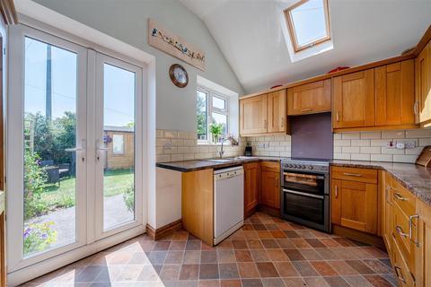 4 bedroom townhouse for sale, Church Street, Malpas.